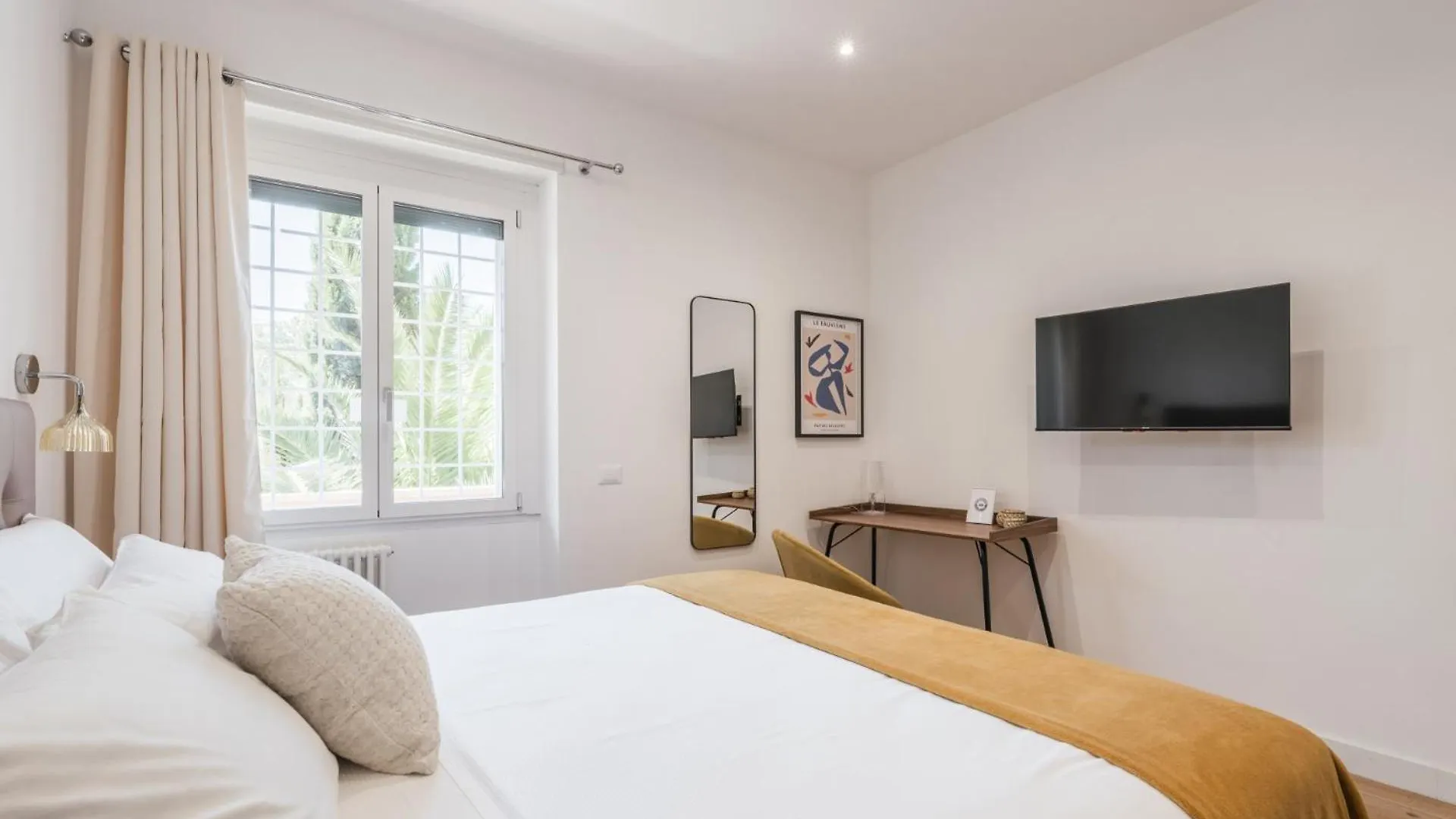רומא The Best Rent - Spacious Three-Bedroom Apartment In Prati Area איטליה