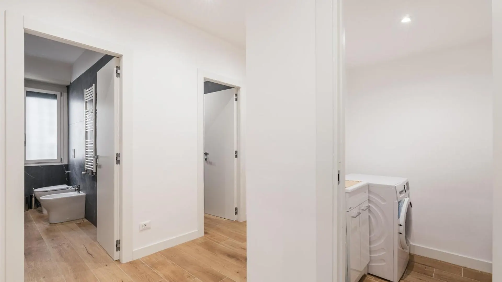 The Best Rent - Spacious Three-Bedroom Apartment In Prati Area Rom