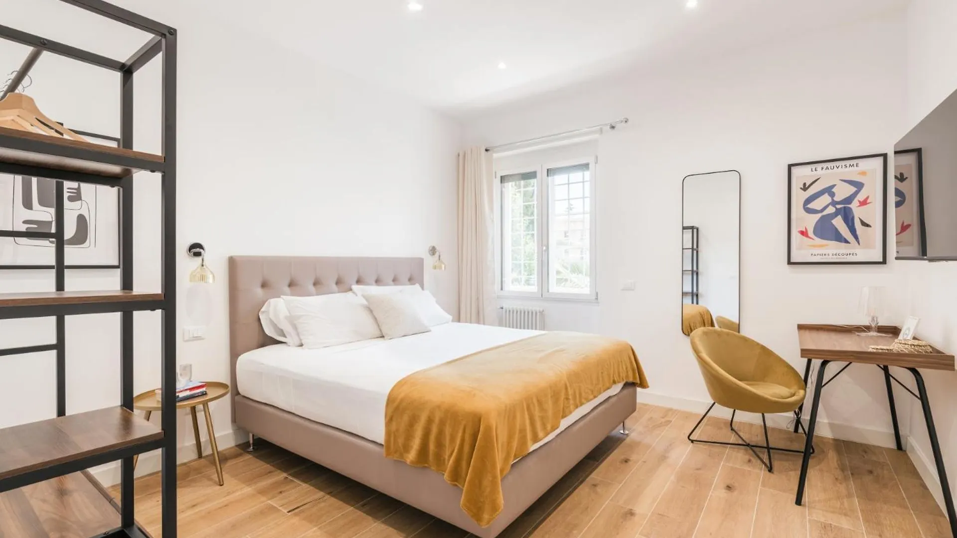The Best Rent - Spacious Three-Bedroom Apartment In Prati Area Rom