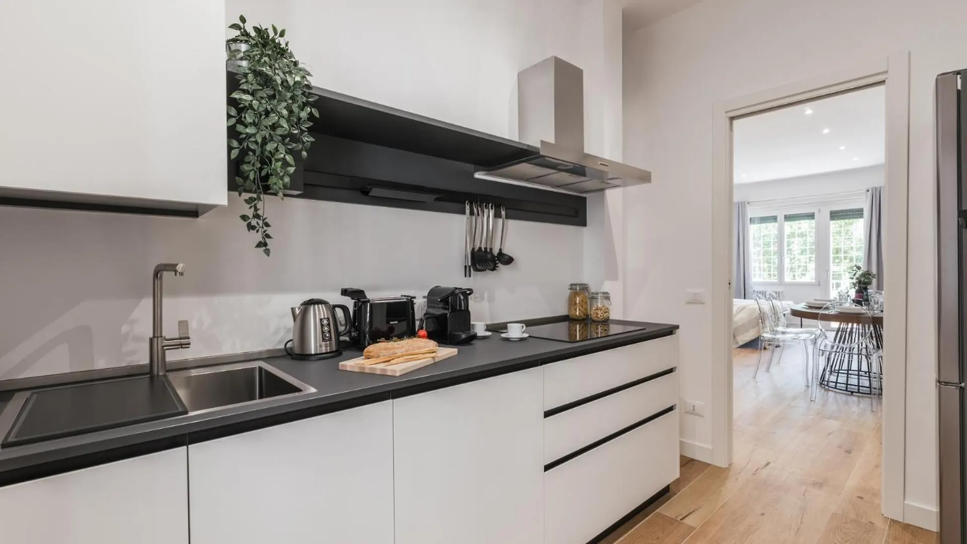 The Best Rent - Spacious Three-Bedroom Apartment In Prati Area Rom Italien