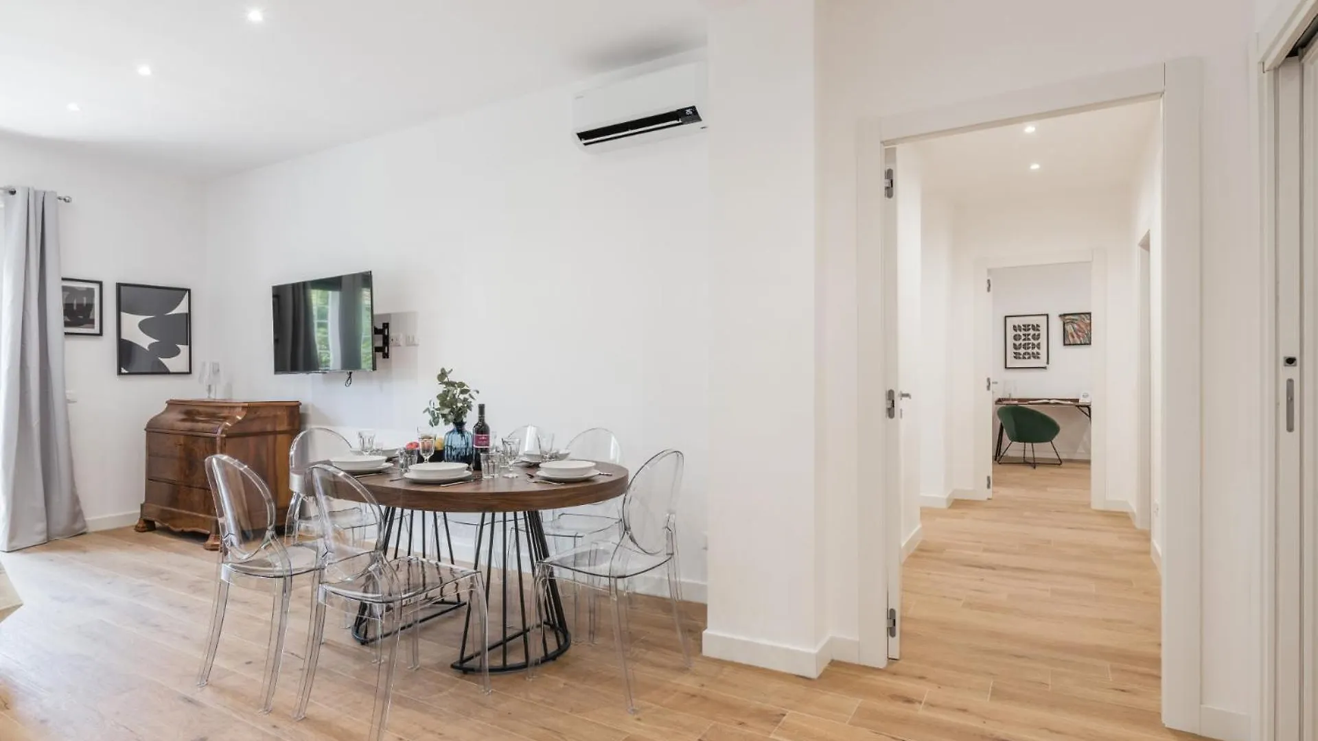 The Best Rent - Spacious Three-Bedroom Apartment In Prati Area Rom 0*,  Italien